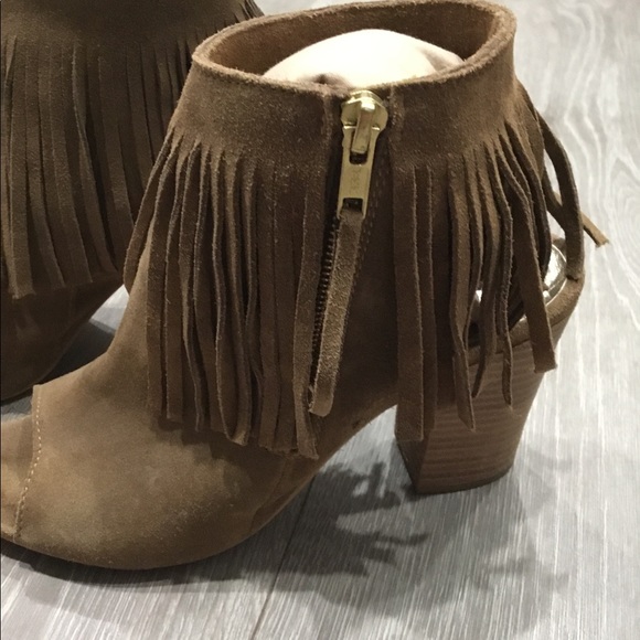 Carlos Santana fringe booties - Picture 2 of 6